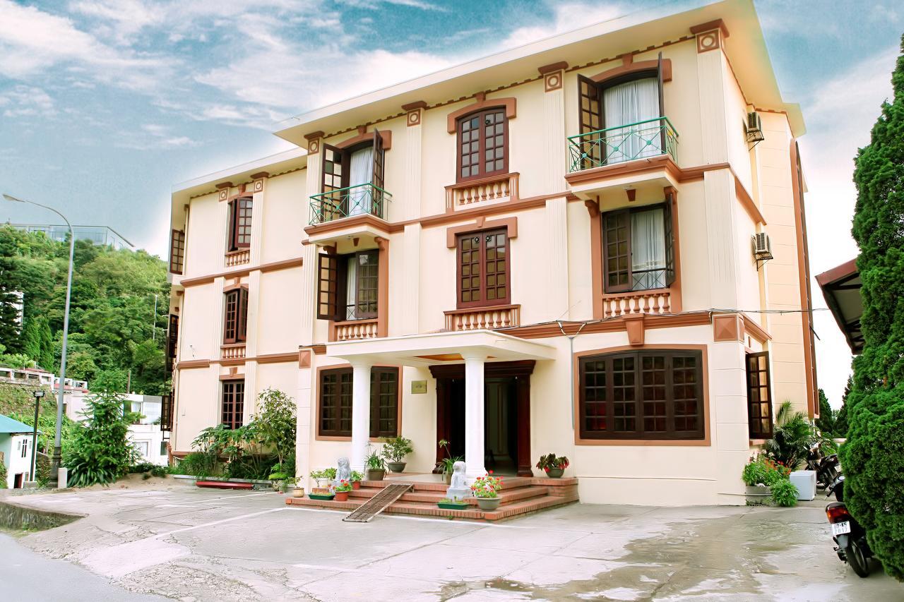 Khach San Cay Thong Hotel Tam Ðảo Екстериор снимка